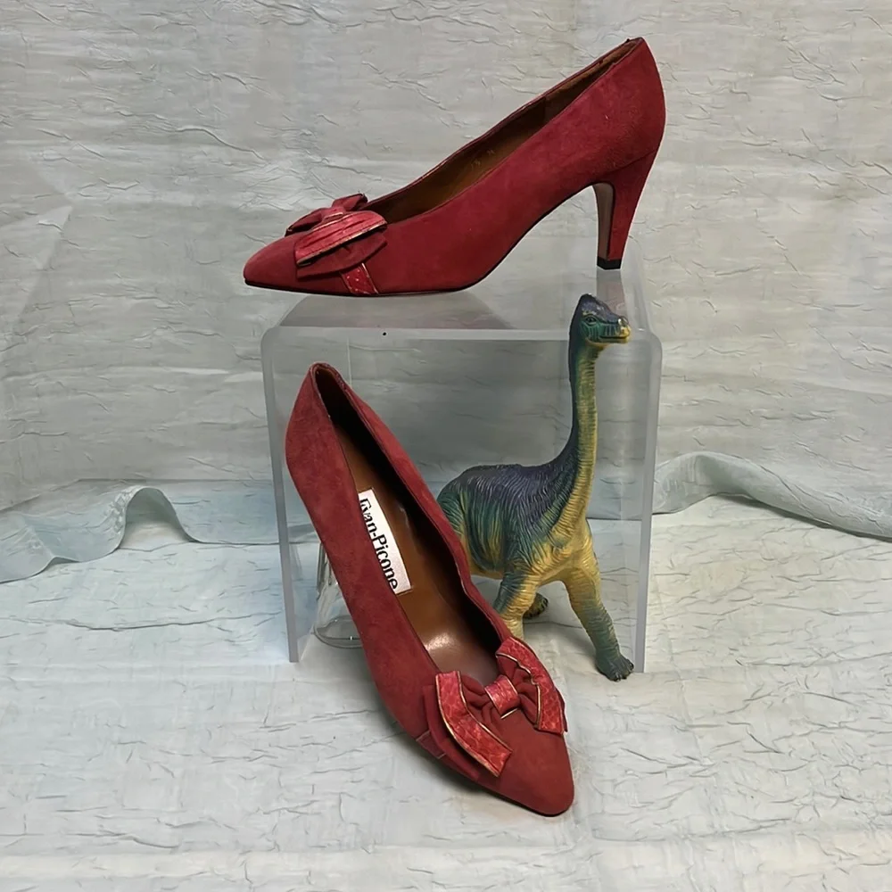 Evan Picone Dusky Red Suede Bowed Pointed Toe Vintage Heels | Spain | size 7.5N